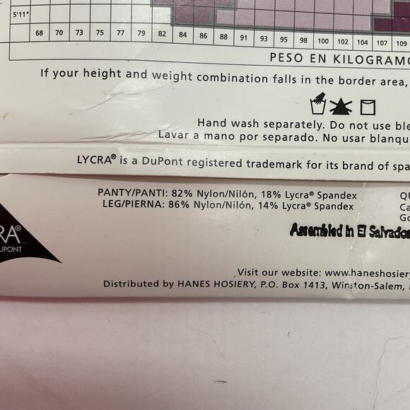 Hanes Vintage Plus Silk Reflections Wedgewood Blue Control Top Pantyhose 00P16 - Picture 7 of 7